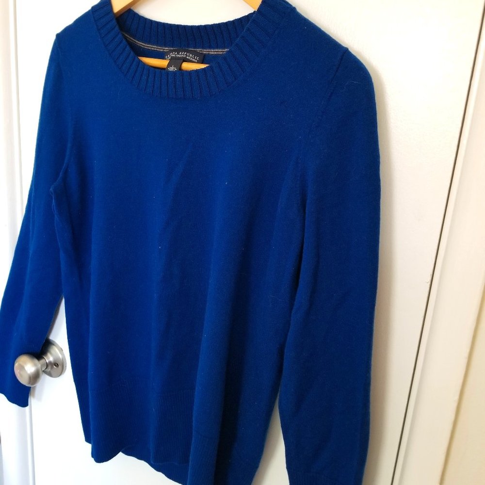 Women's Banana Republic Sweater
